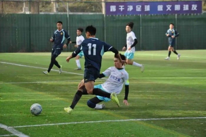 江苏超级足球联赛官网 - 2025赛季赛程+积分榜+视频直播夜读丨回到足球最初的模样